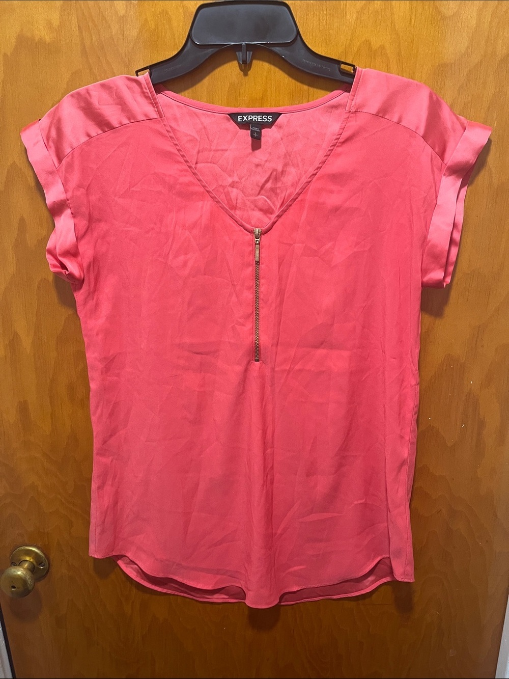 Express Coral Pink V-Neck Short Sleeve Blouse with Front Zip
